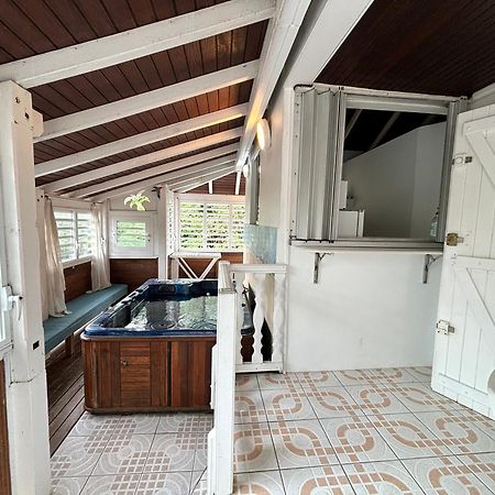 Le Nid De Lorhila - Jacuzzi, Piscine, Plage Sainte-Anne  Extérieur photo