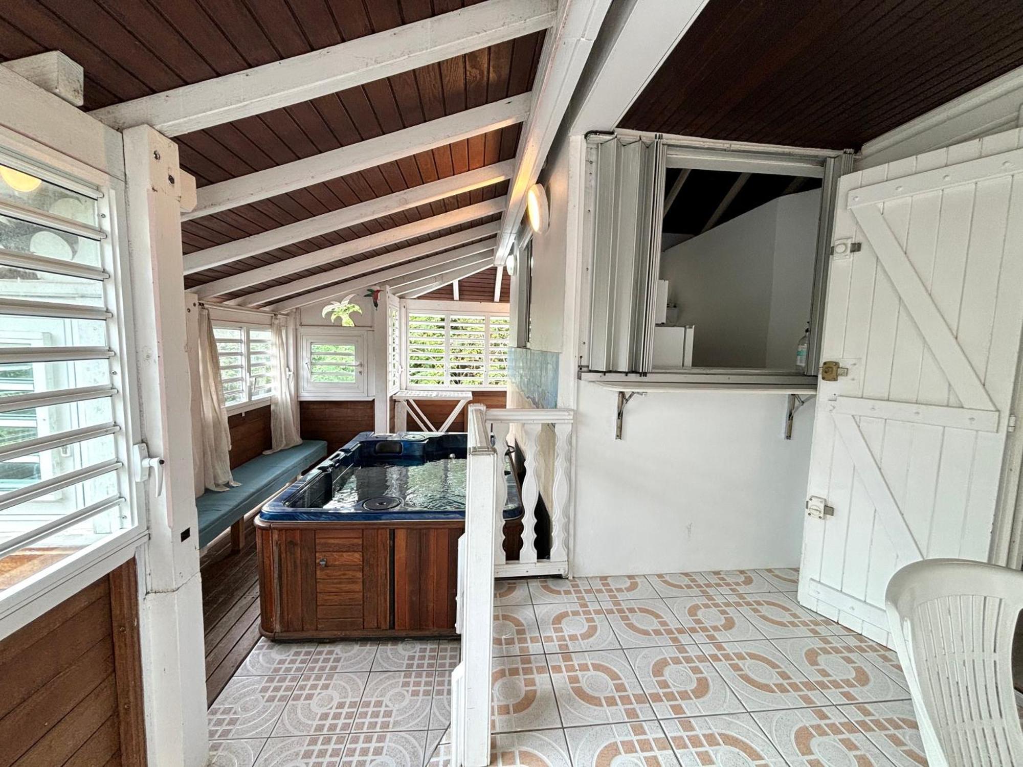 Le Nid De Lorhila - Jacuzzi, Piscine, Plage Sainte-Anne  Extérieur photo